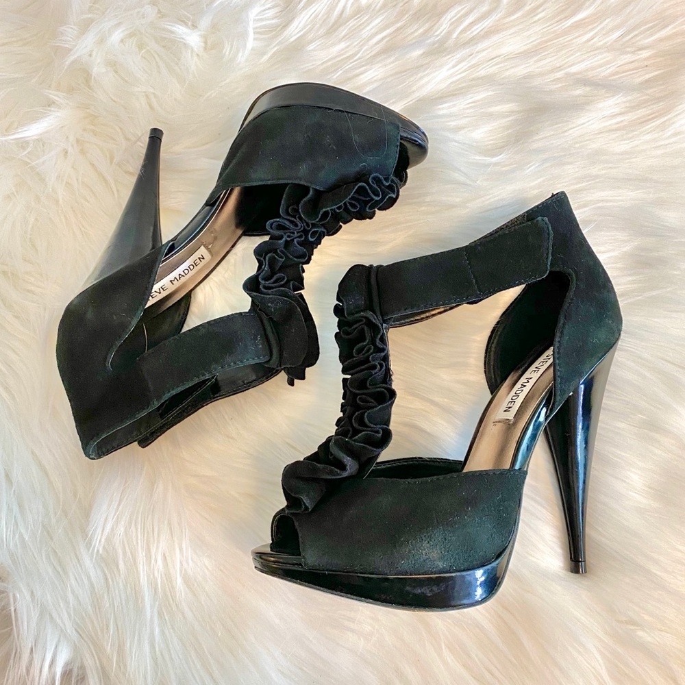 🚫SOLD🚫 NEW! Steve Madden Black Suede Heels BNIB